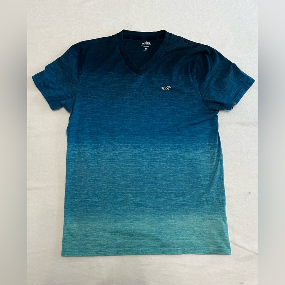 Hollister V-Neck Ombré Shirt
